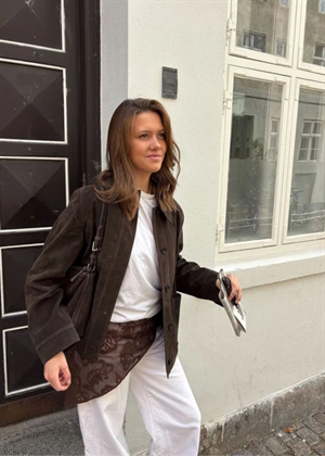 Croflora triangle scarf Hot Fudge Brown Becksøndergaard